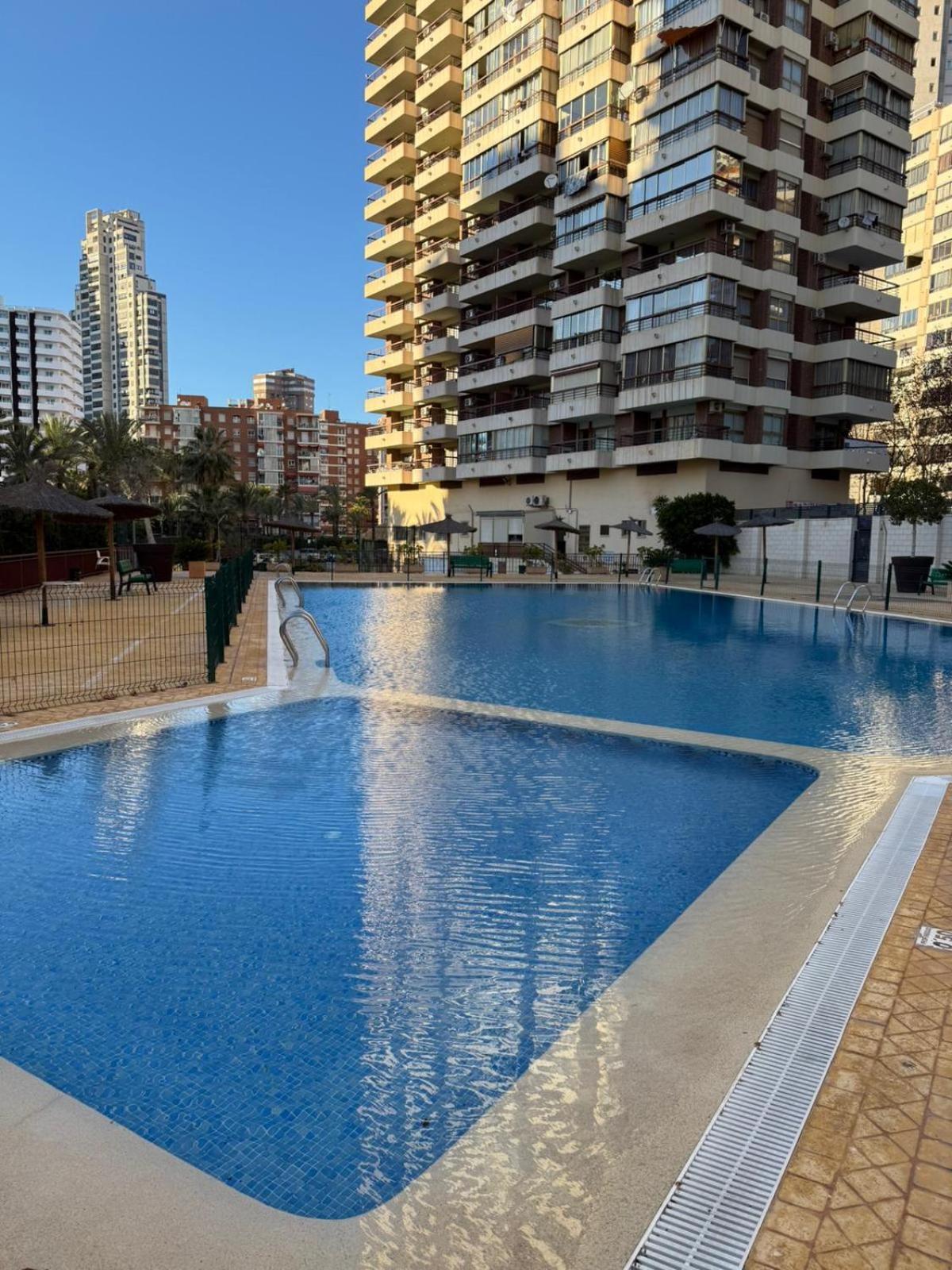 Acuarium Tower Levante Apartment